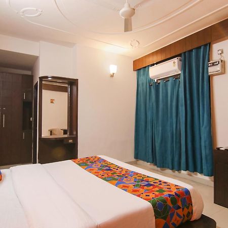 Fabhotel The Lavish Villa Badshahpur Exterior photo