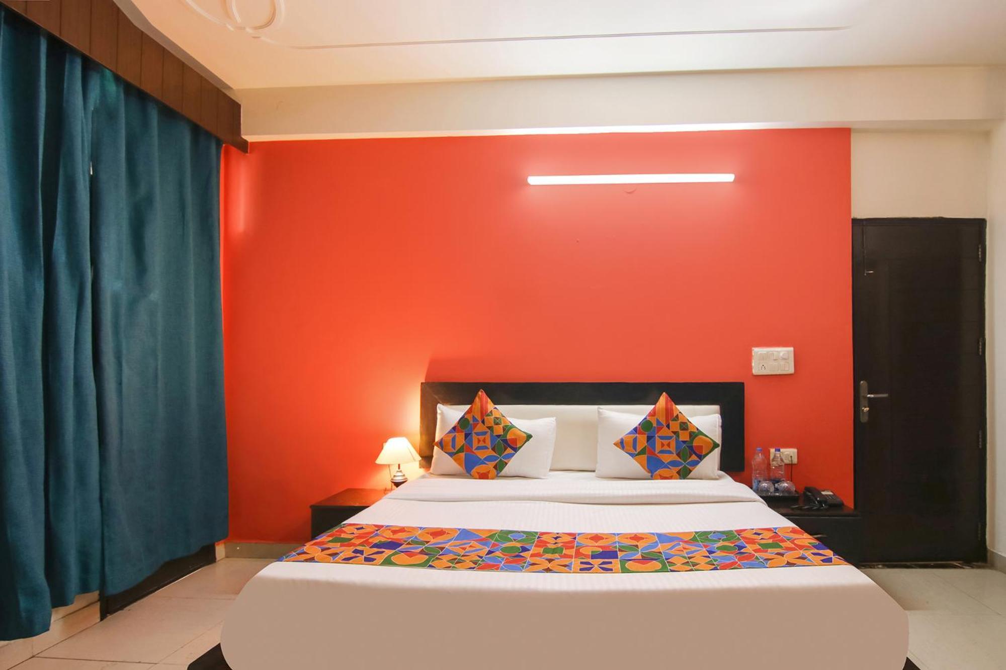 Fabhotel The Lavish Villa Badshahpur Exterior photo