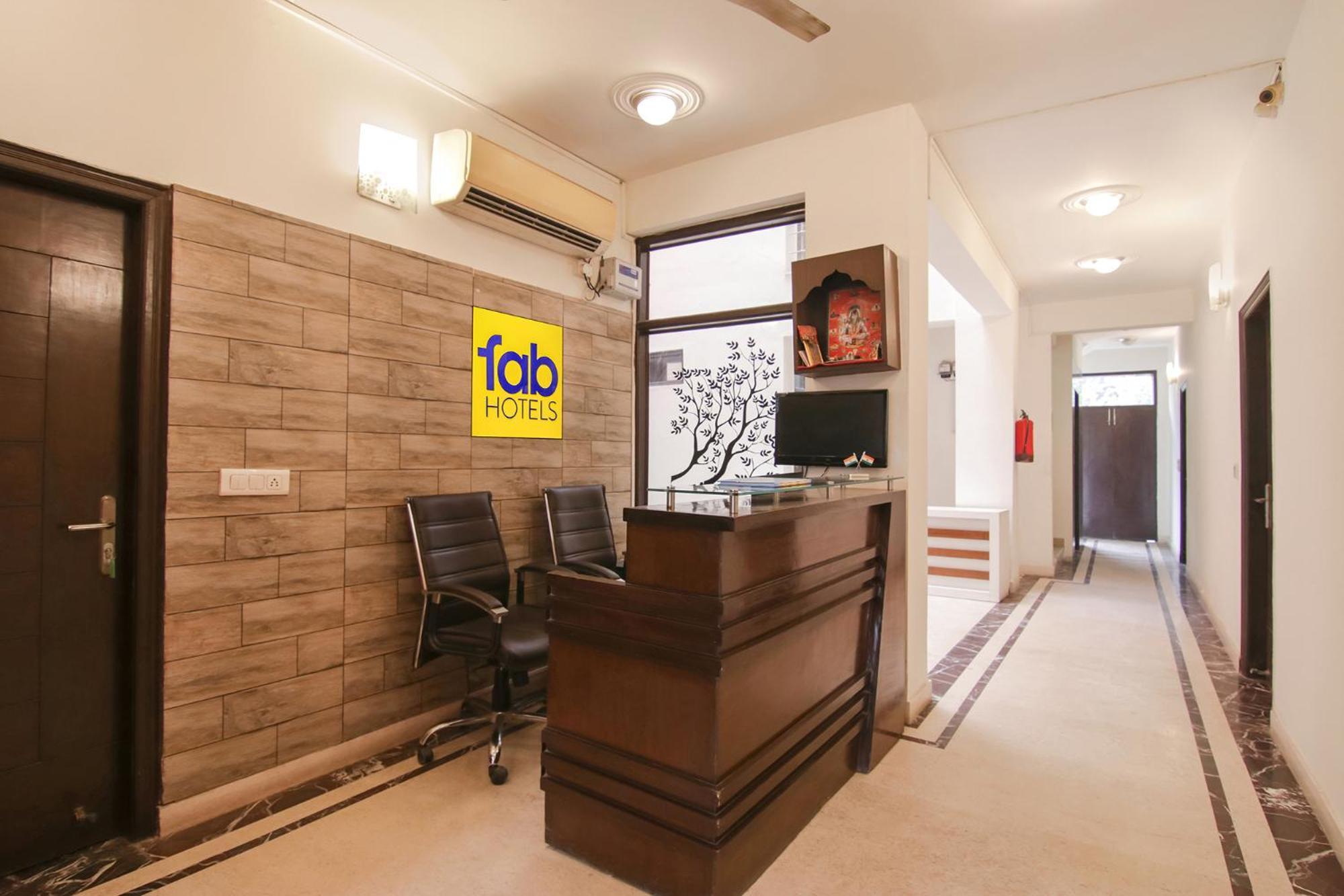 Fabhotel The Lavish Villa Badshahpur Exterior photo