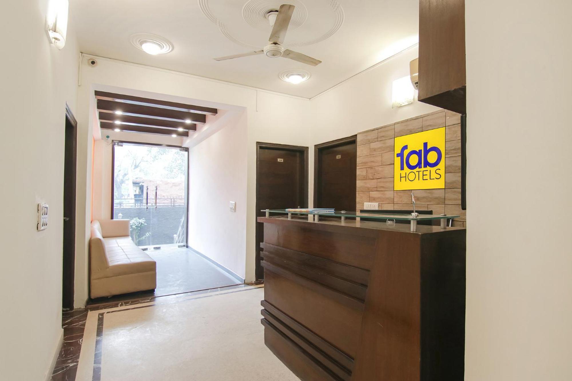 Fabhotel The Lavish Villa Badshahpur Exterior photo